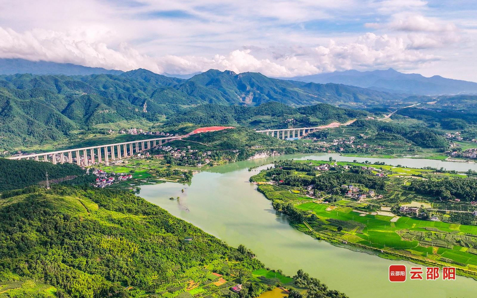 夫夷江 郑国华 摄