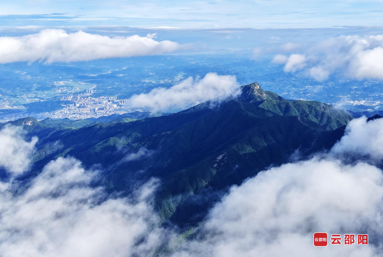 金紫岭风光 颜克明 摄