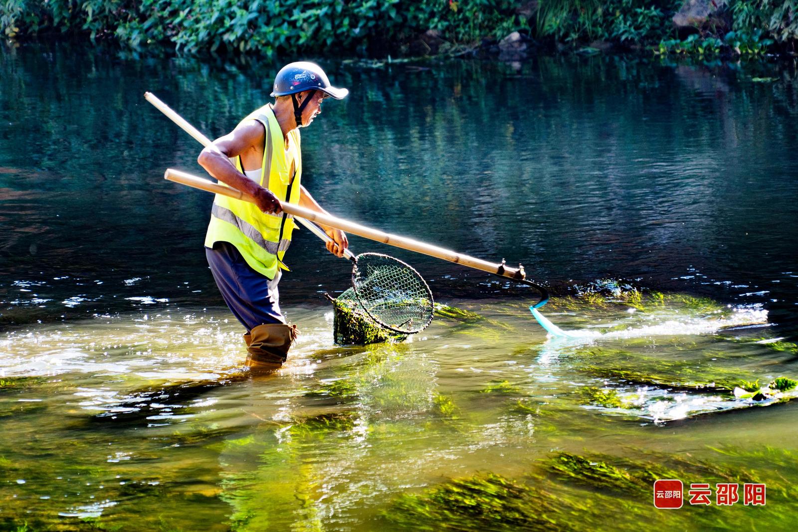 清理工 杨运焰 摄